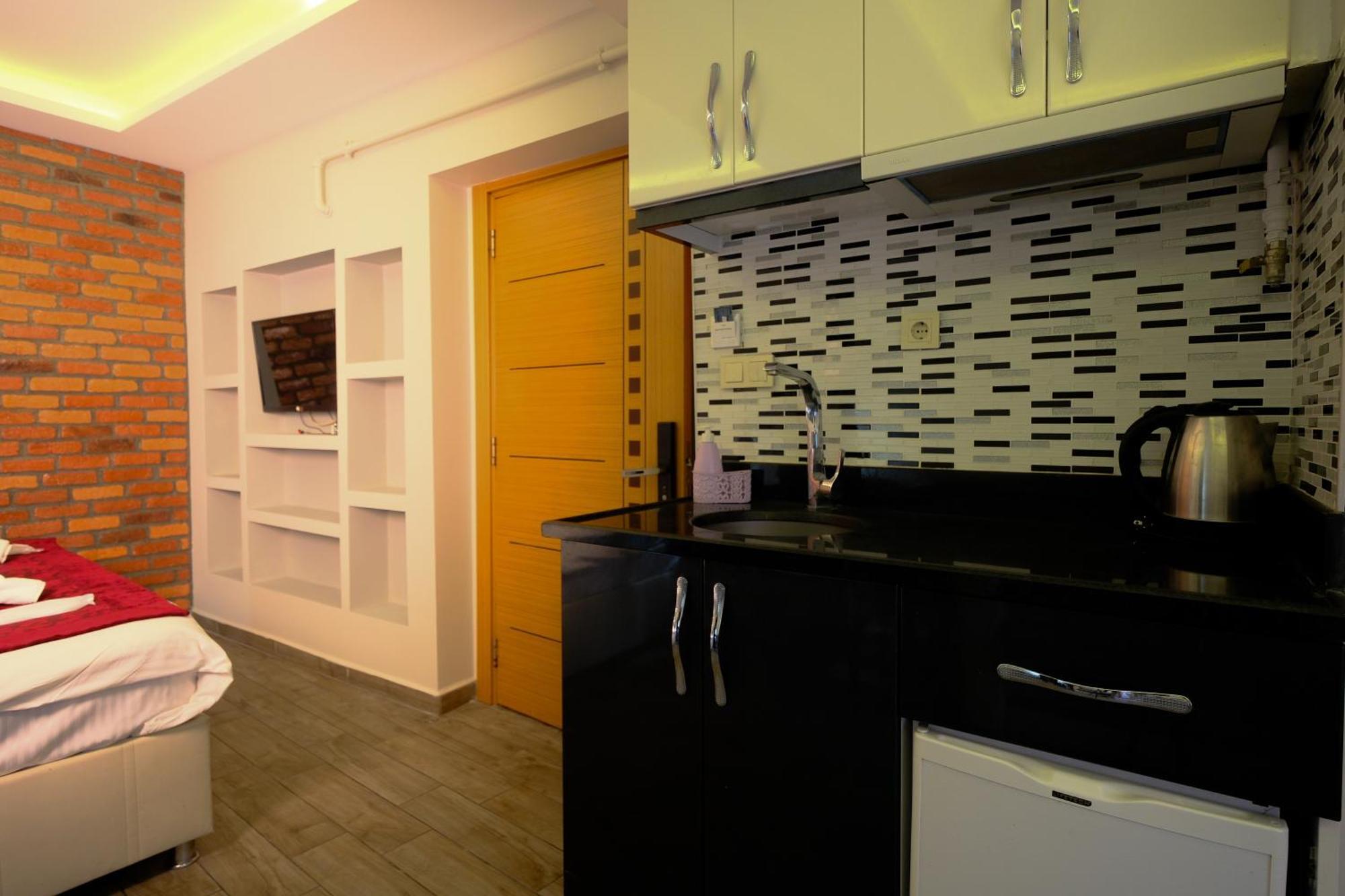 Taksim Celebi Suites Istanbul Exterior photo
