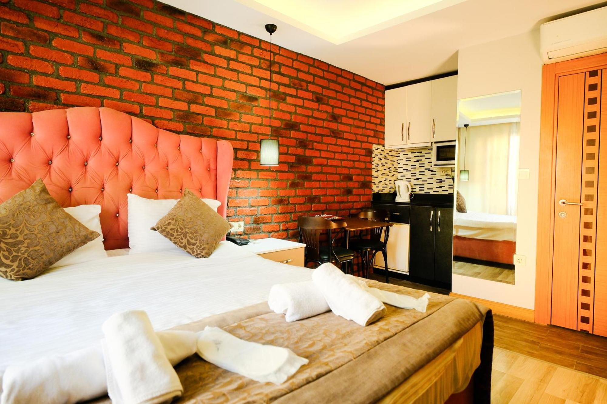 Taksim Celebi Suites Istanbul Exterior photo