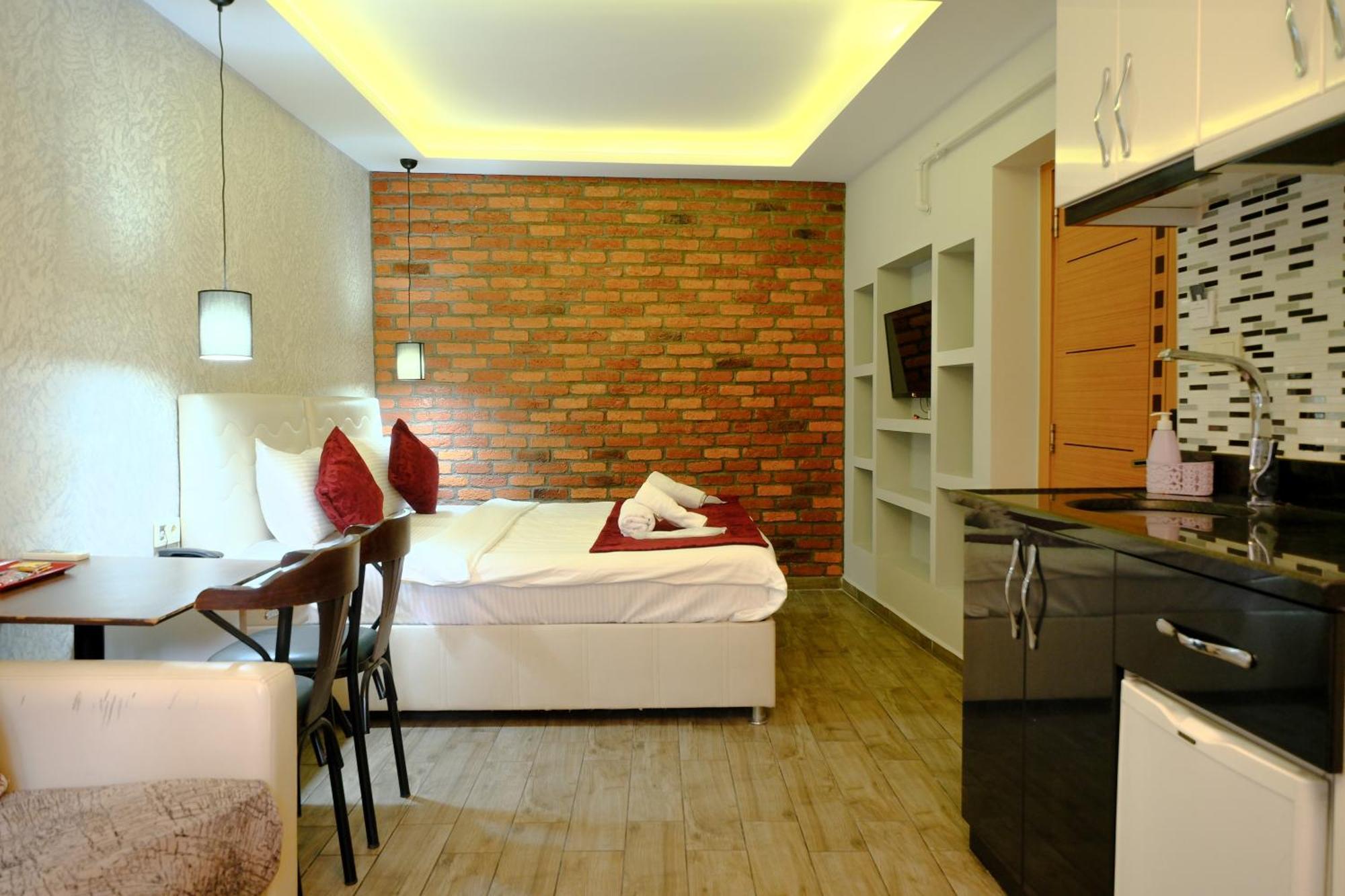 Taksim Celebi Suites Istanbul Exterior photo